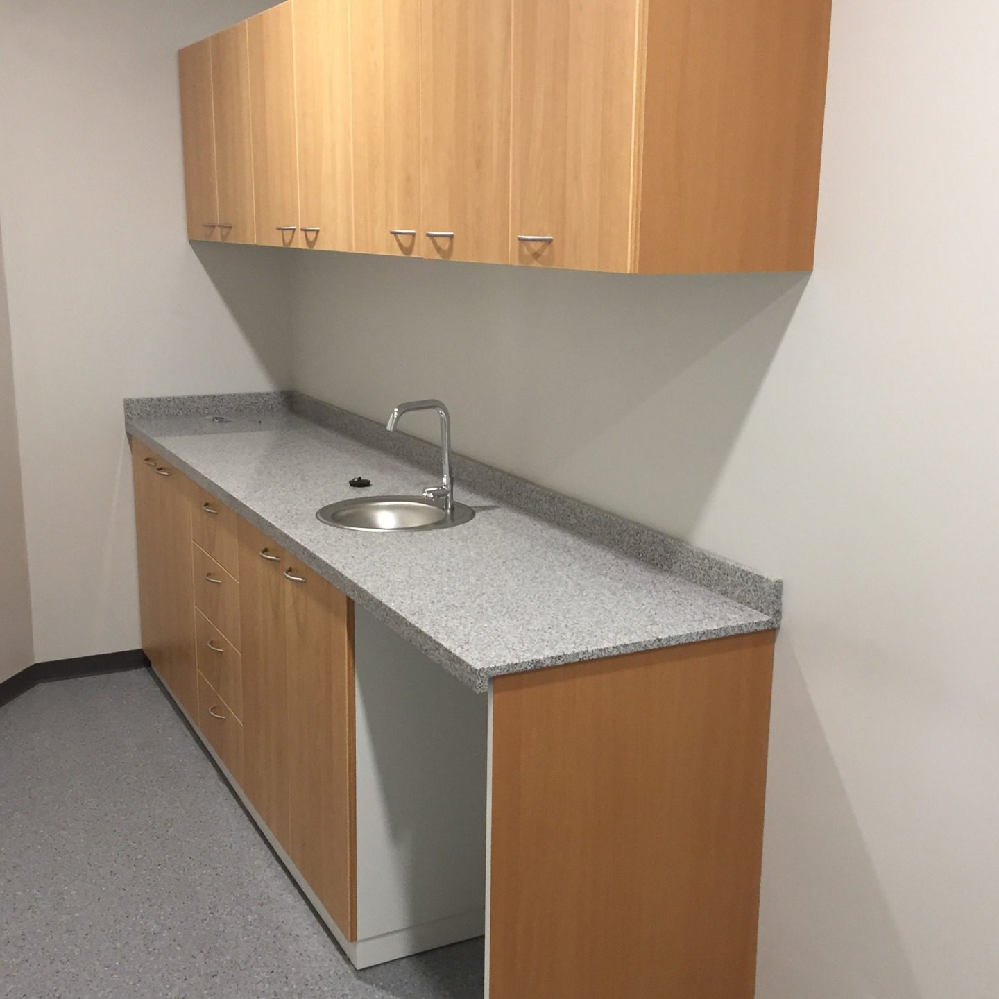 Fluor Kitchenette