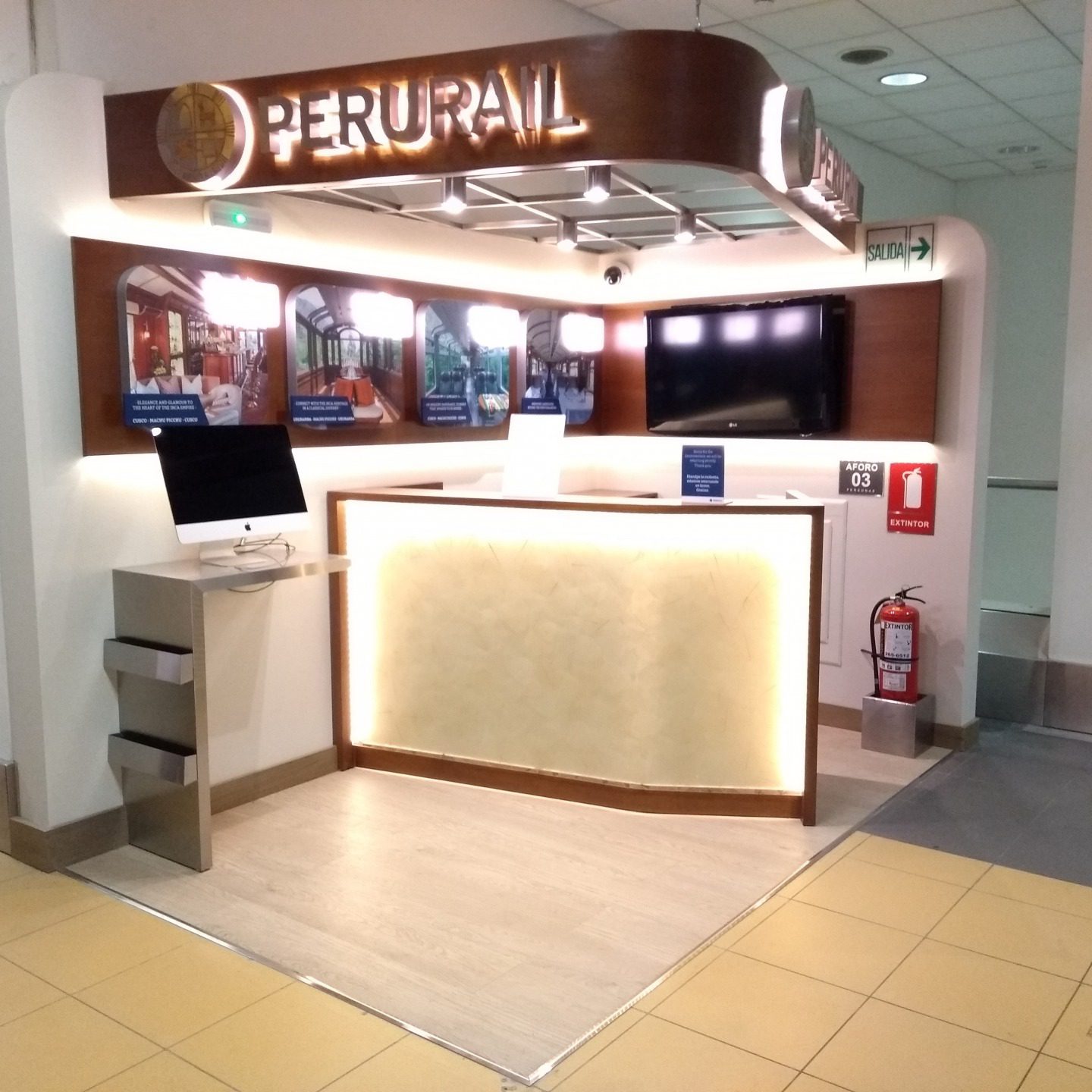 PeruRail Aero Recepcion