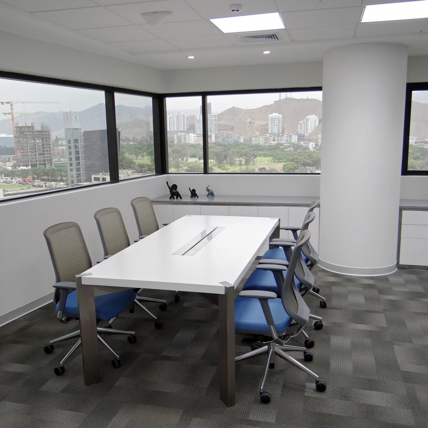Peruvian S Sala reuniones